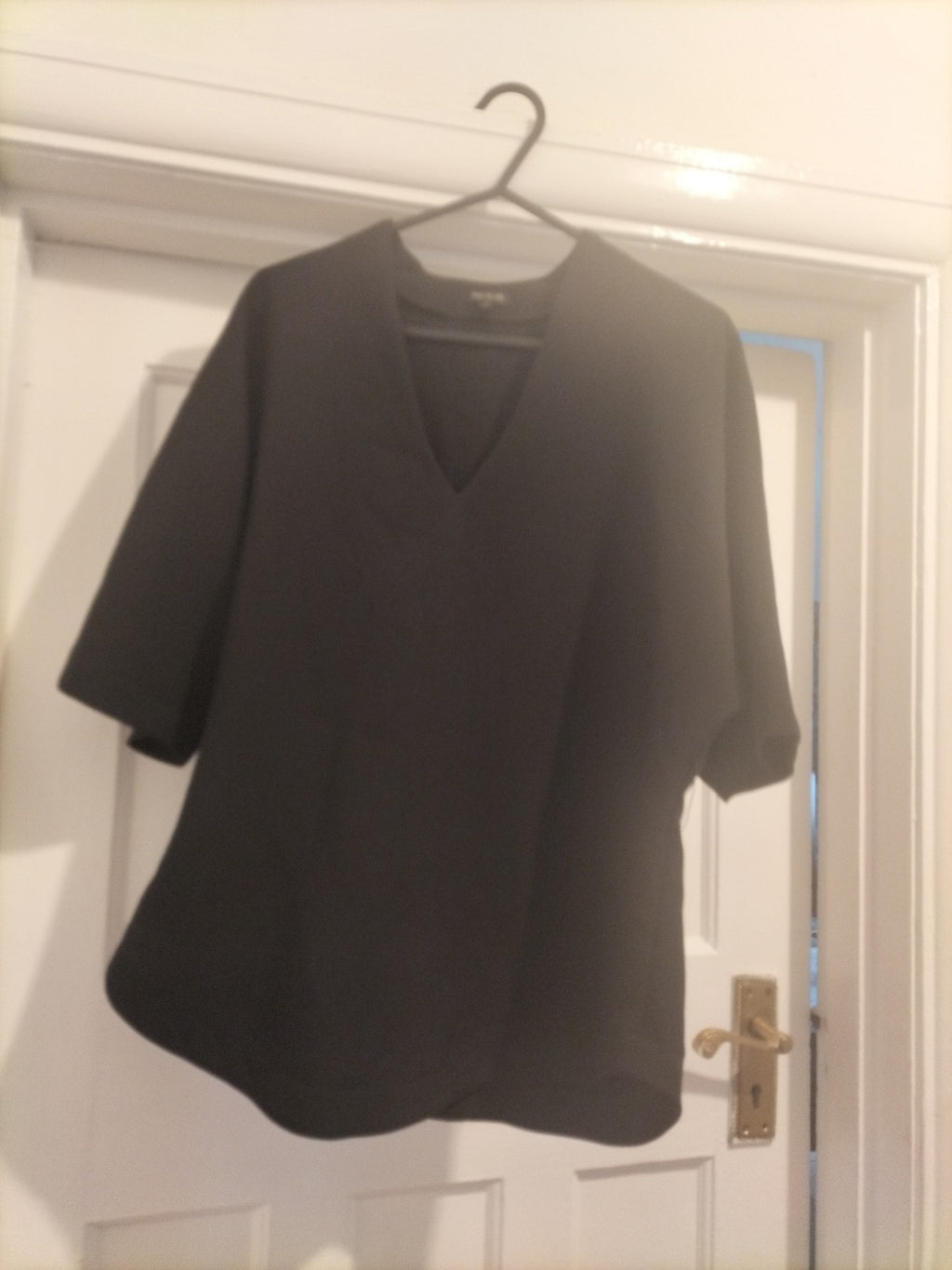 Ladies River Island Size 8 Black V Neck Short Sleeved Blouse