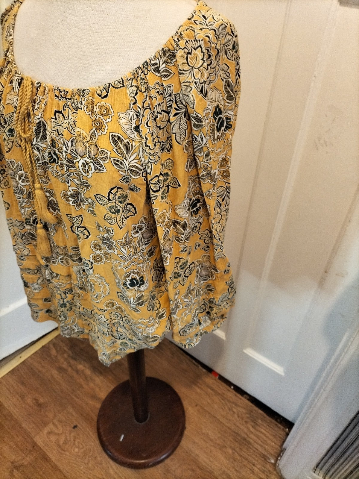 Ladies Bonmarche Size 16 Yellow Floral Long Sleeved Blouse