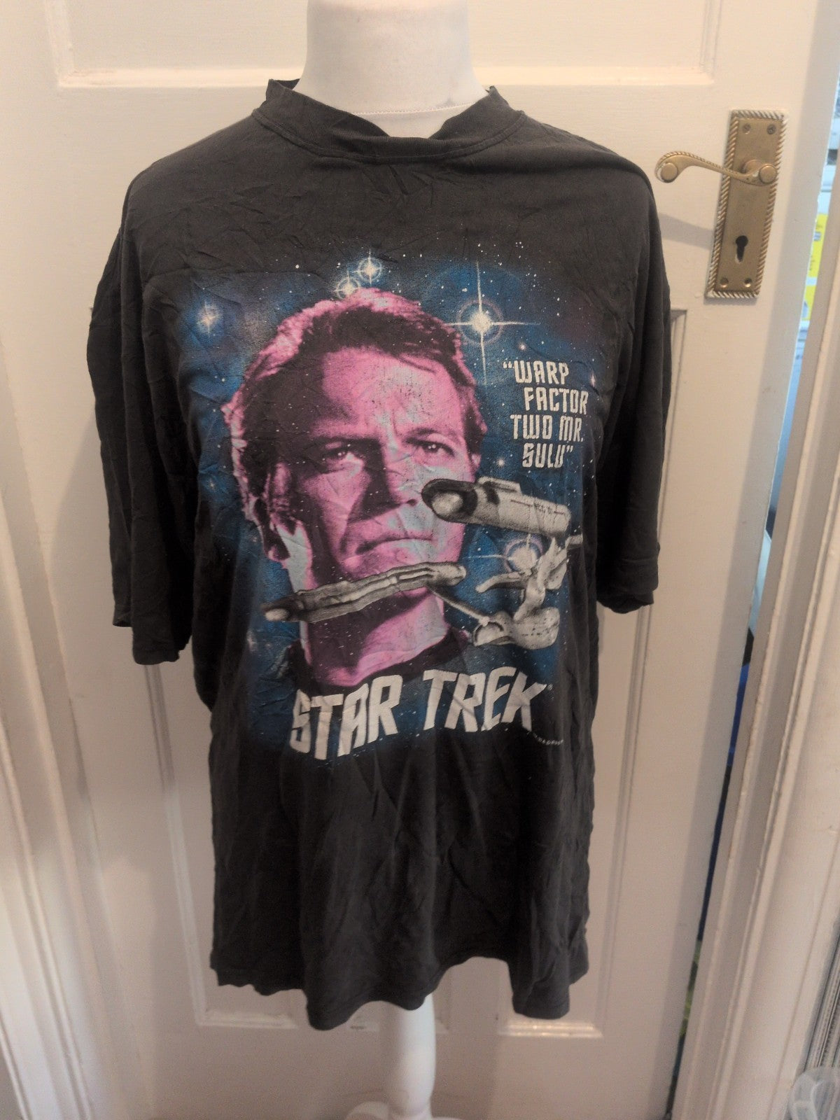 XL Black Star Trek T-shirt Short Sleeve (Cracking)