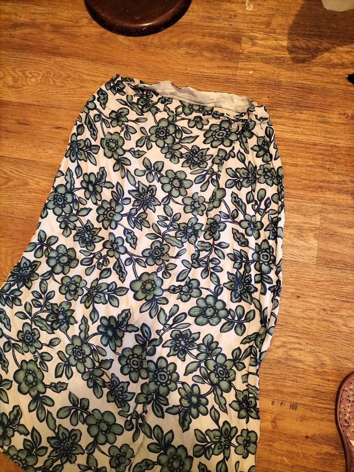Ladies Fragile Size 16 Green Cream Wrap Design Skirt