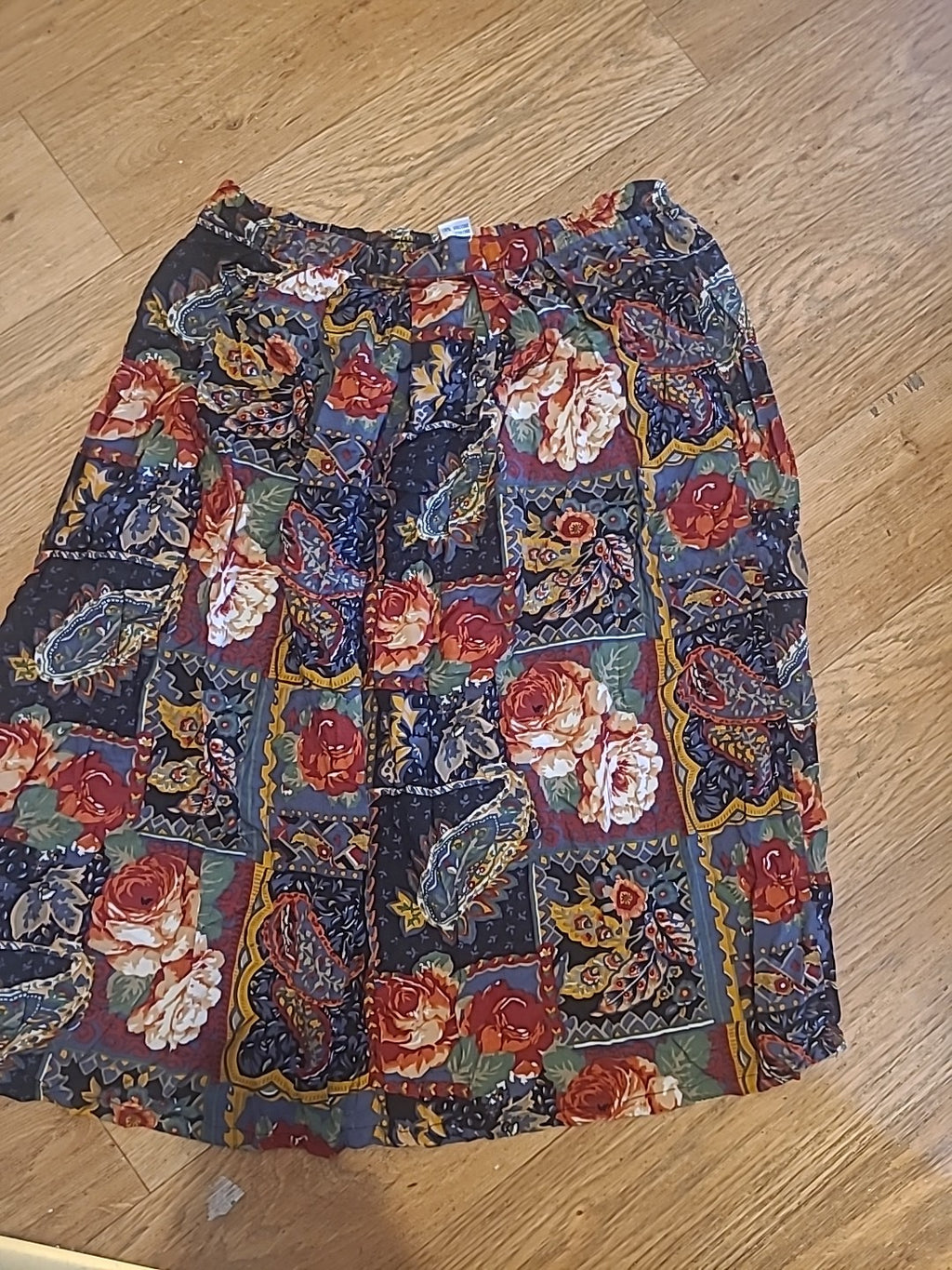 Ladies C&A Size 12 Black Floral Elasticted Skirt