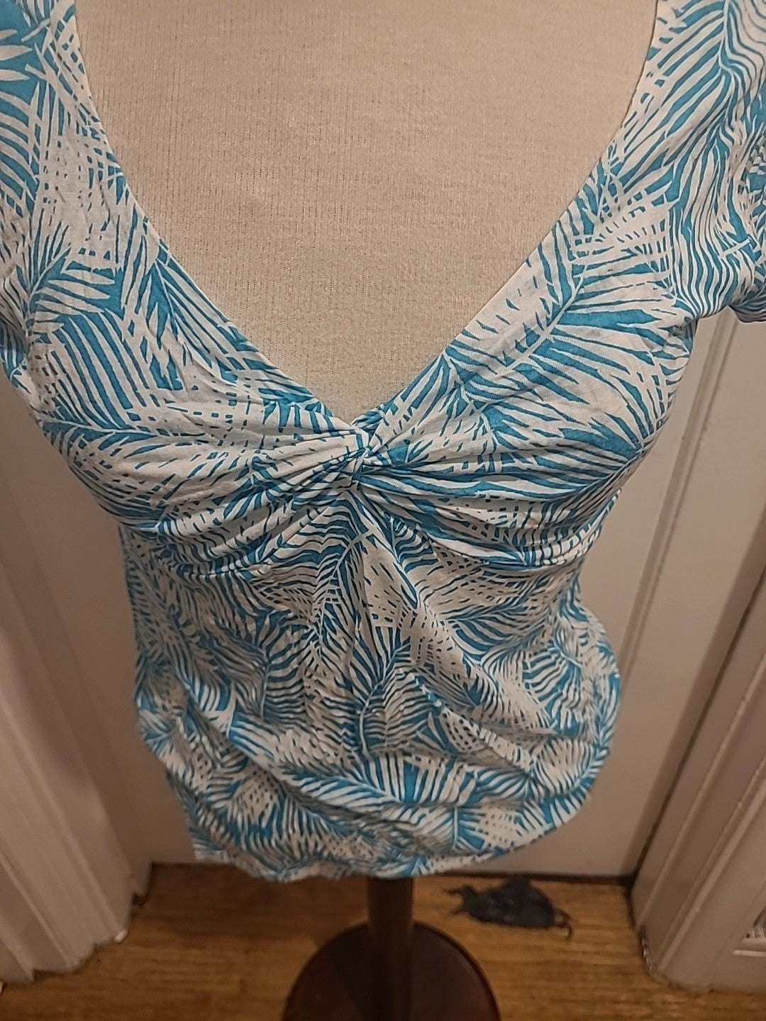 Ladies Laura Ashley Size 12 Turquoise/White Short Sleeved Tshirt
