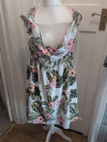 XL White Green And Pink Sleeveless Dress