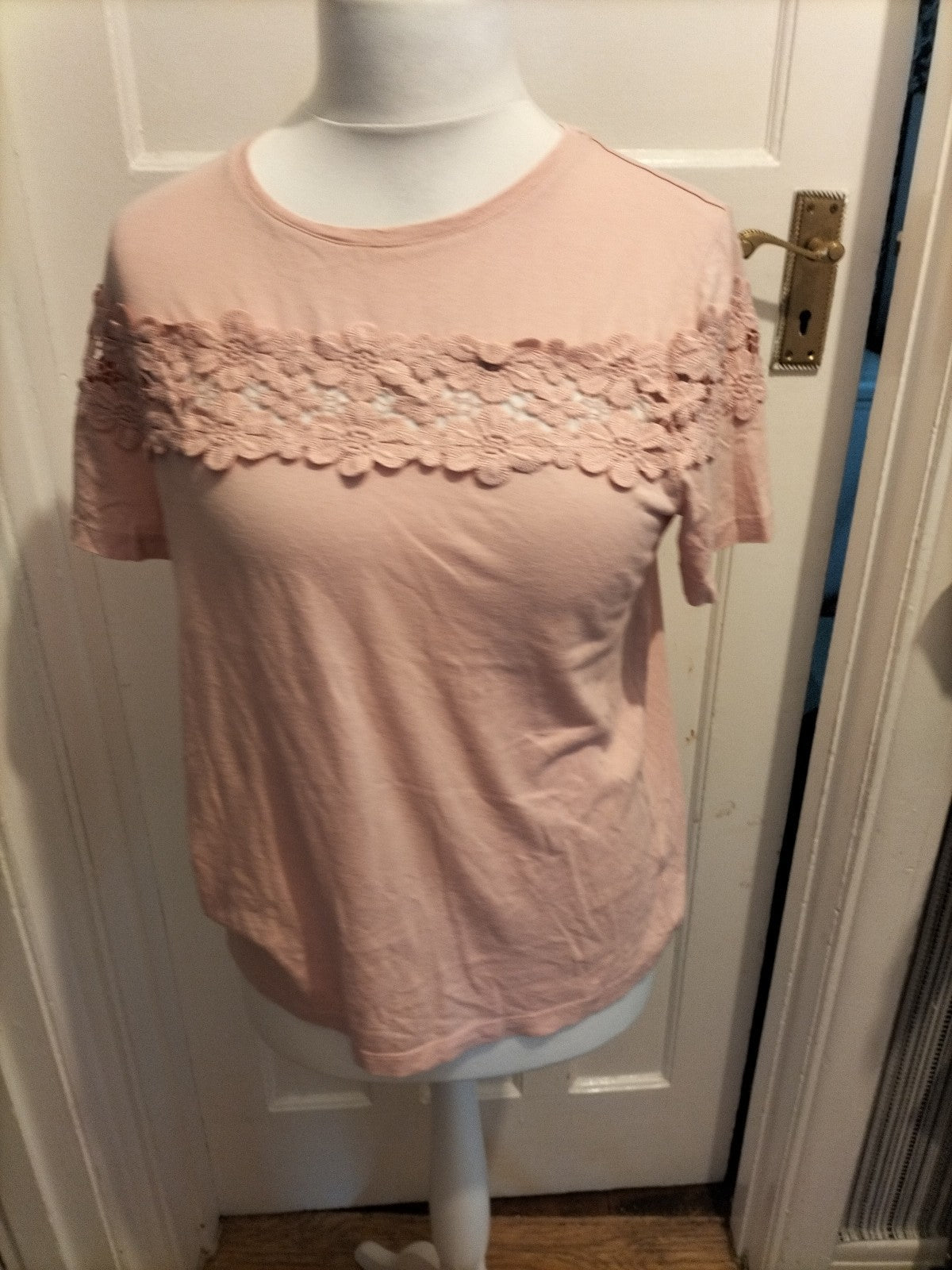 Ladies Size 12 Baby Pink Short Sleeved Lace Panel Top