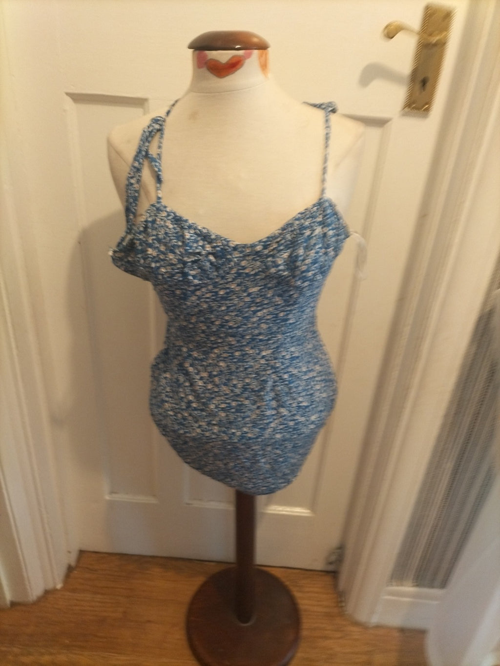Ladies Shein Size Small Blue/White Sleeveless Blouse