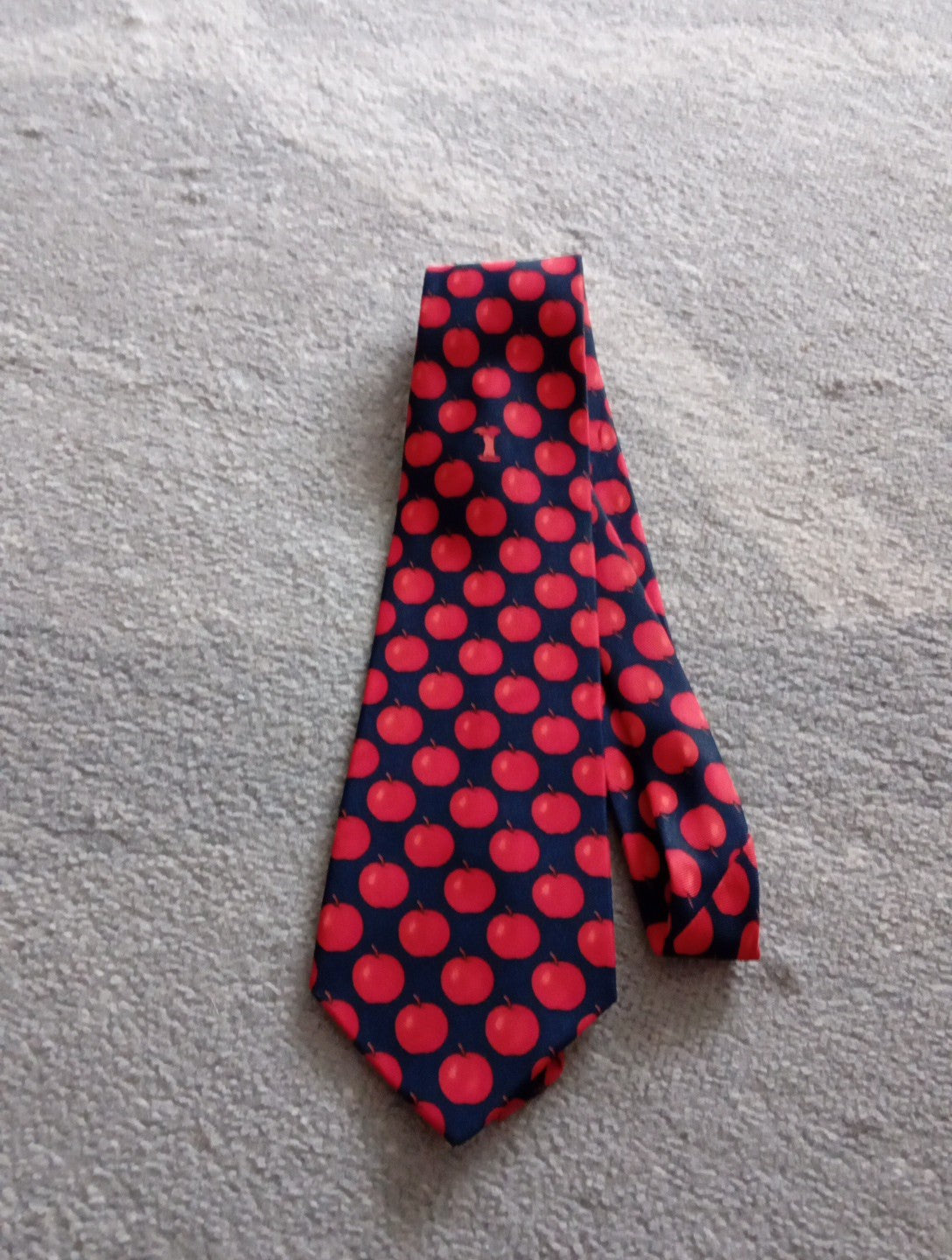 Mens Red Apple Tie Diamond Silks