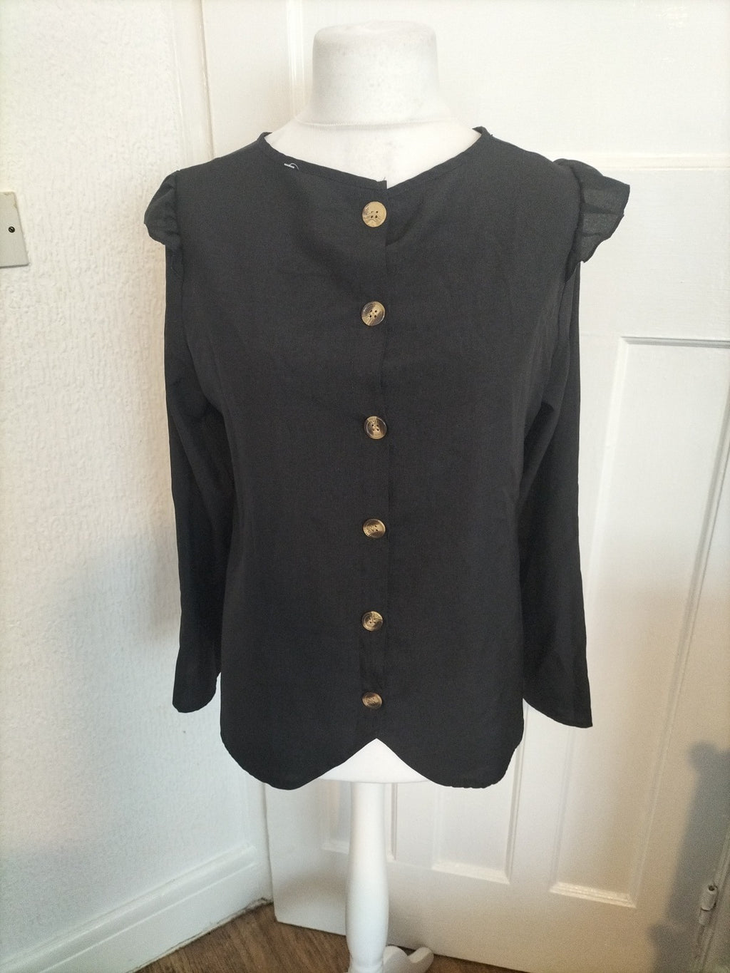 Ladies Size L Black Buttoned Long Sleeved Scoop Blouse