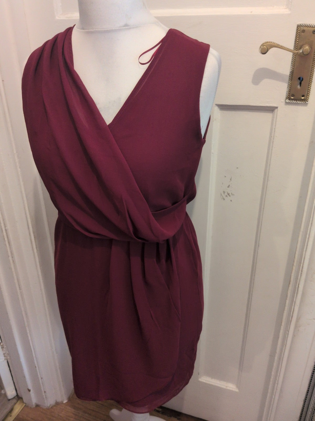 New Look 8 Deep Purple V Neck Sleeveless Lined Dress