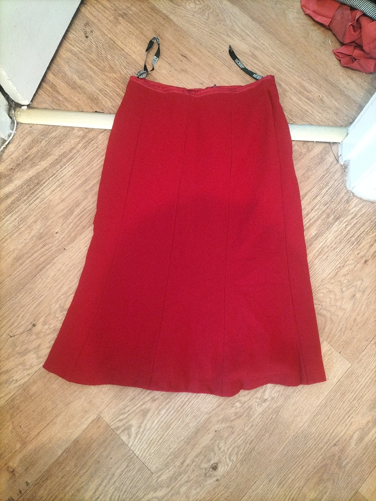 Hobbs 10 Red Lined Midi Skirt