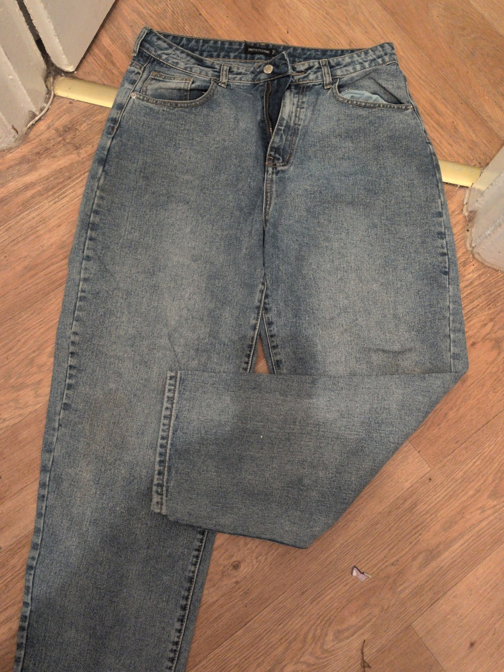 Ladies Prettylittlething Size 14 Wide Leg Denim Jeans With Yellow Pocket