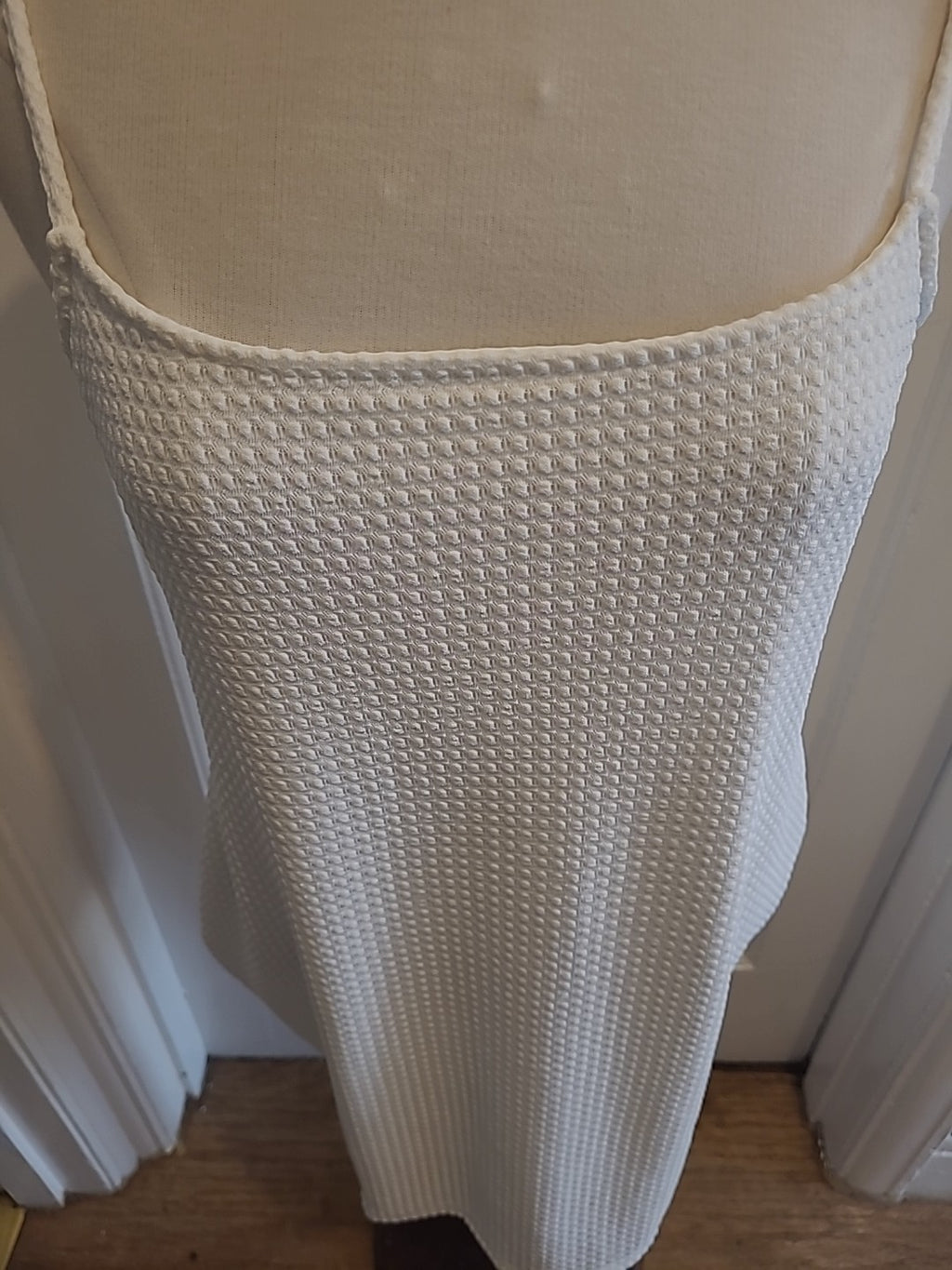 Ladies Divided Size Large White Bobbled Detail Sleeveless Short Dress