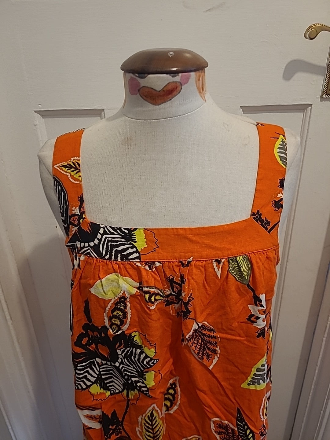 Ladies Tu Size 12 Orange Leaf Patterned Tshirt Sleeveless