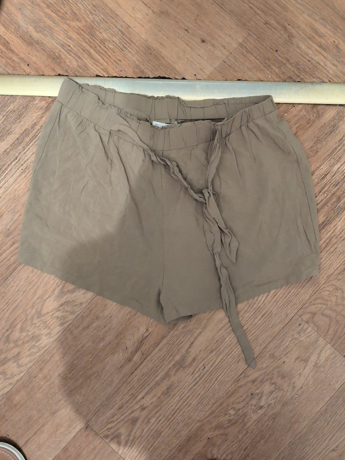 Primark Large Pale Khaki Elasticated Shorts