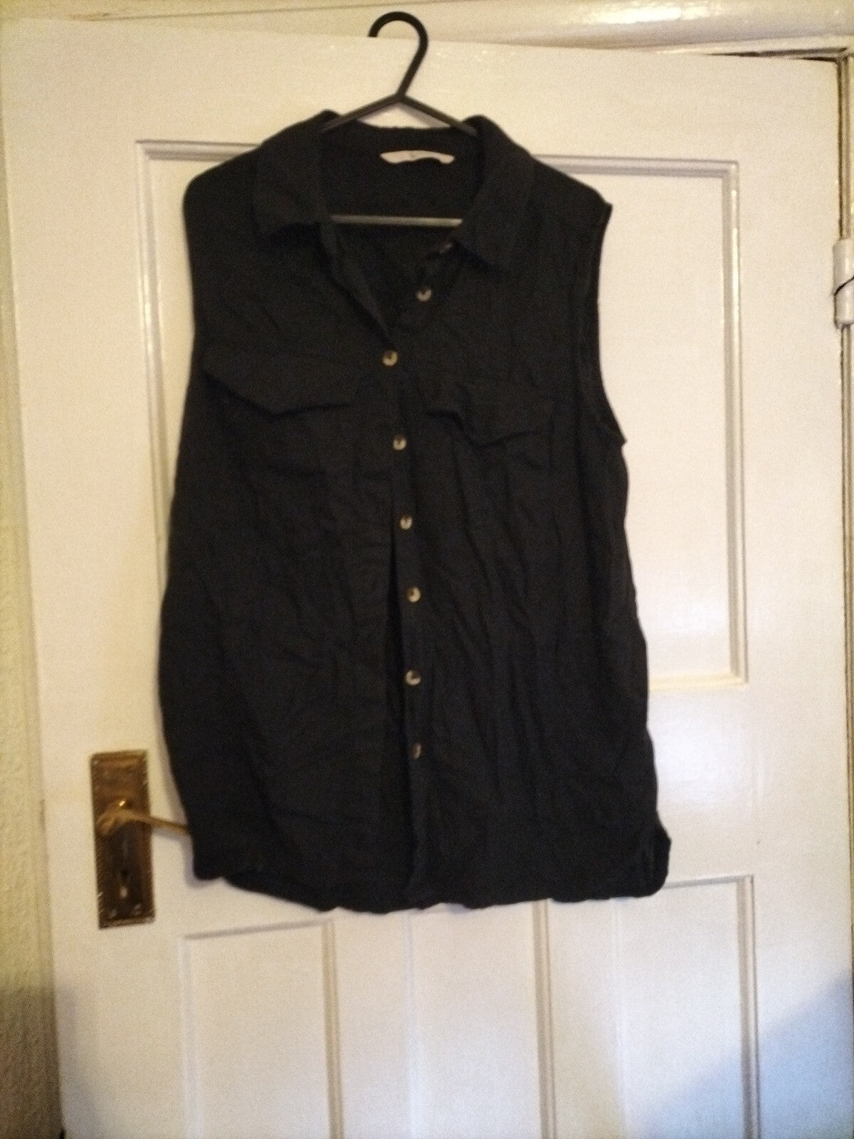Ladies Tu Size 8 Black Sleeveless Blouse