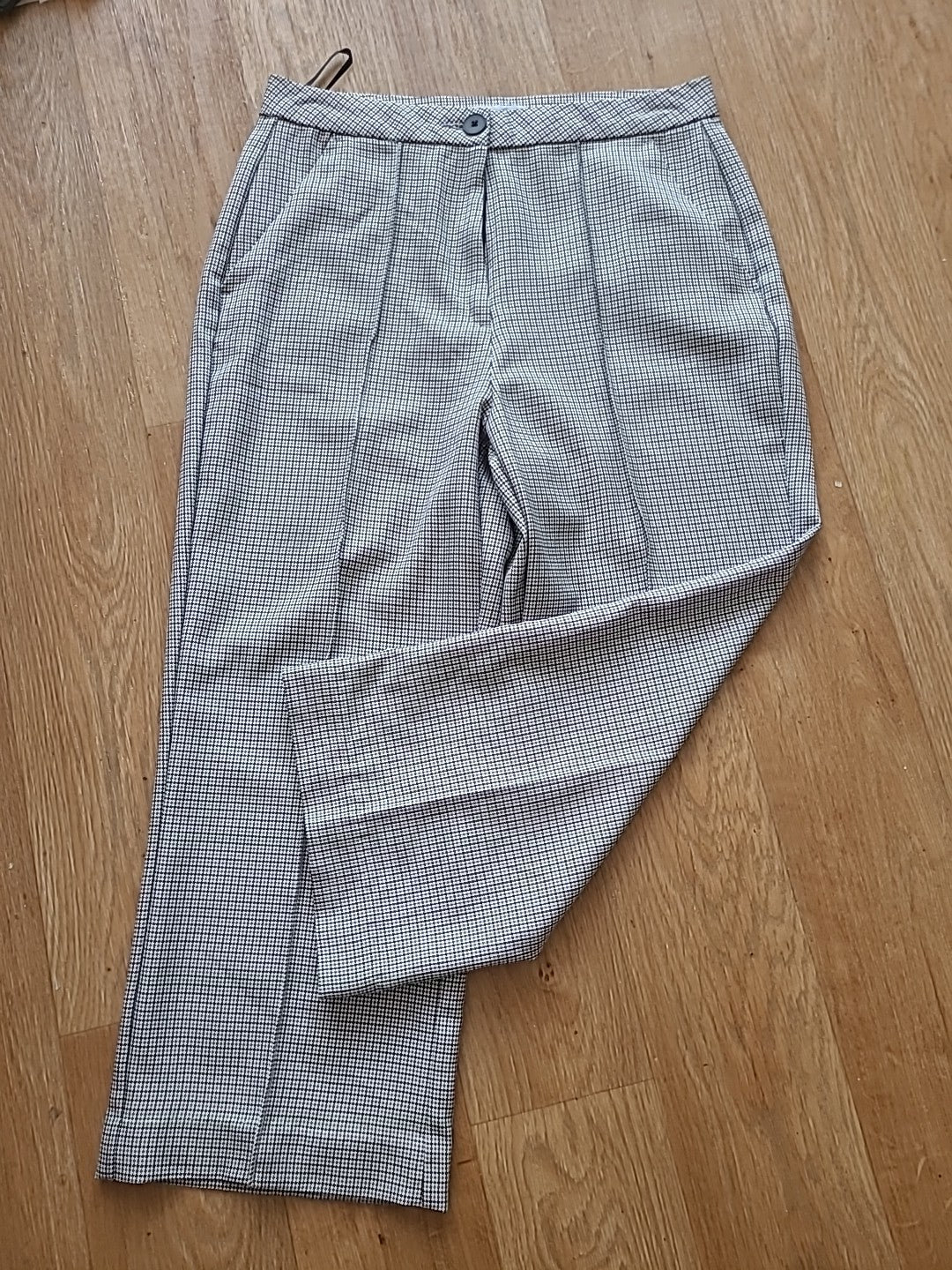 Ladies Primark Size 14 Black/White/Grey Patterned Trousers