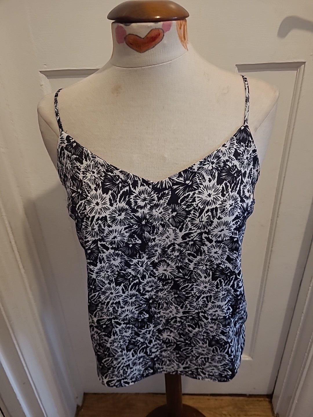Ladies Next Size 8 Black/White Sleeveless Cami Top