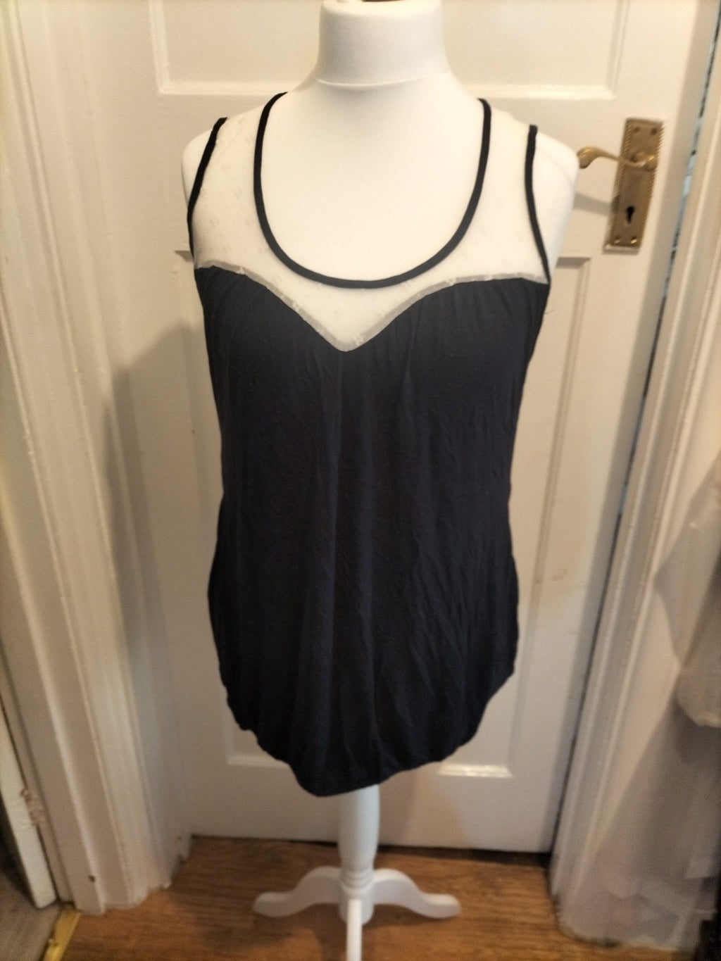 Ladies Primark Size 14 Black With White Neck Sleeveless Tshirt
