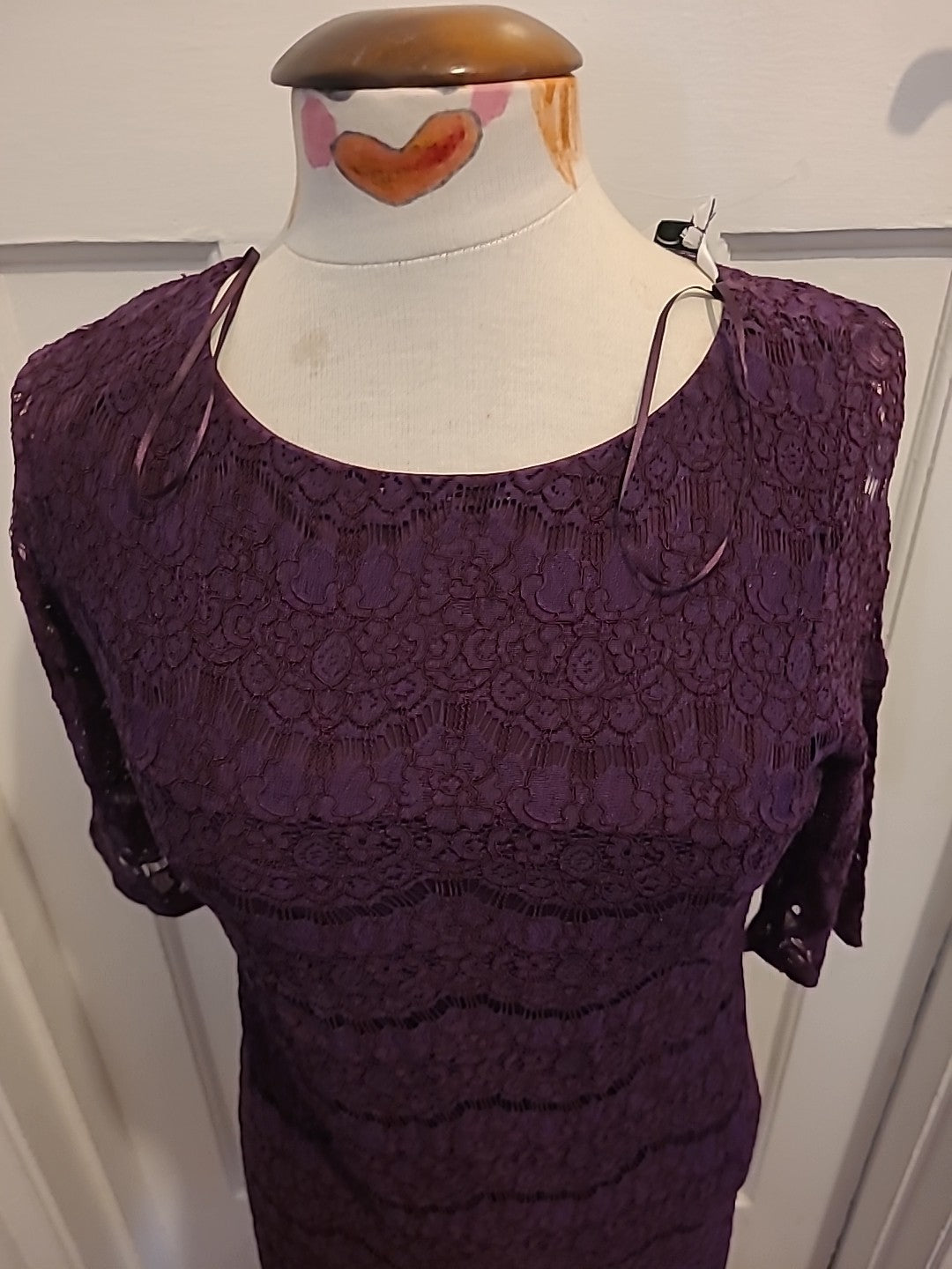 Ladies New Look Size 12 Lace Lined Short Sleeved Dress
