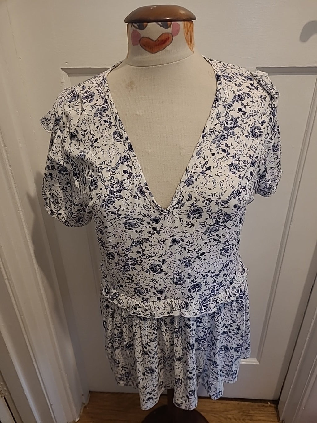 Ladies In The Style Size 14 Lilac Black White Short Sleeved Tshirt
