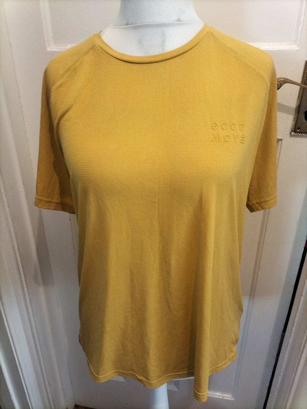 Mens Goodmove Size XL Yellow Short Sleeved Tshirt