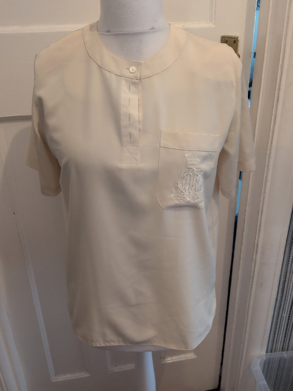 Country Casuals Small Pale Lemon Short Sleeve Blouse