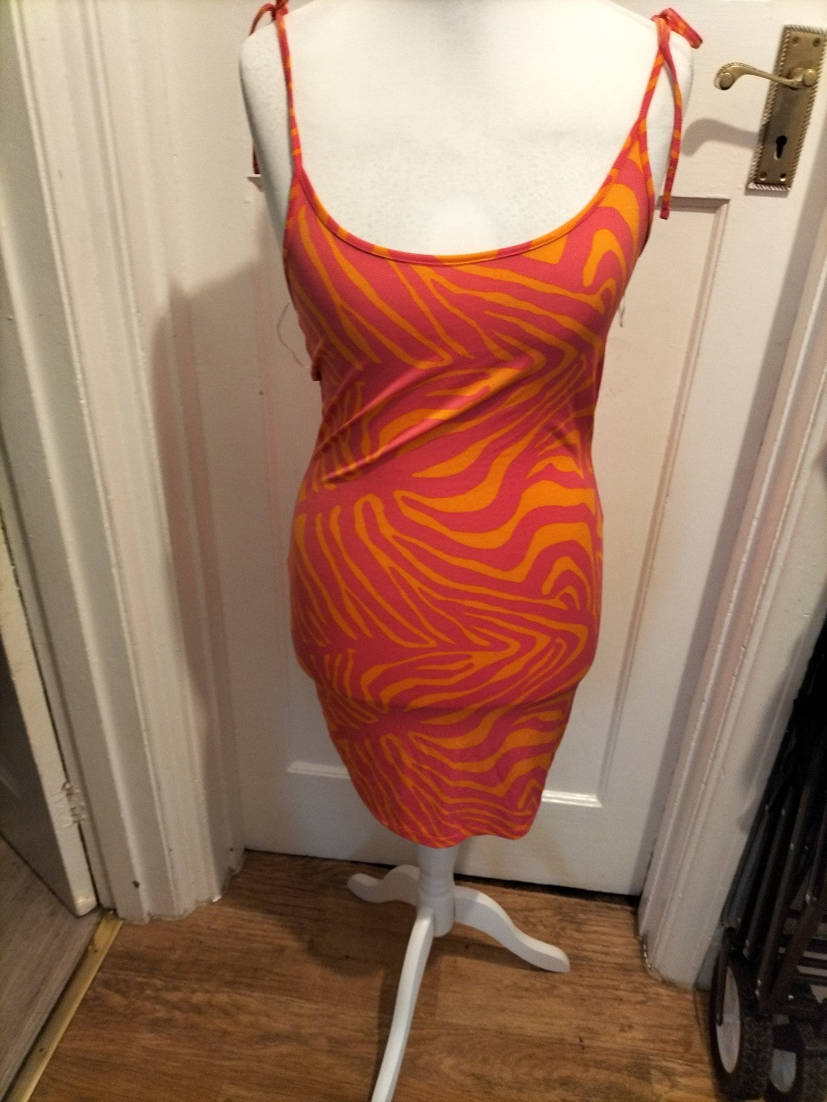 Ladies Vila Size Small Orange And Pink Sleeveless Dress Pencil