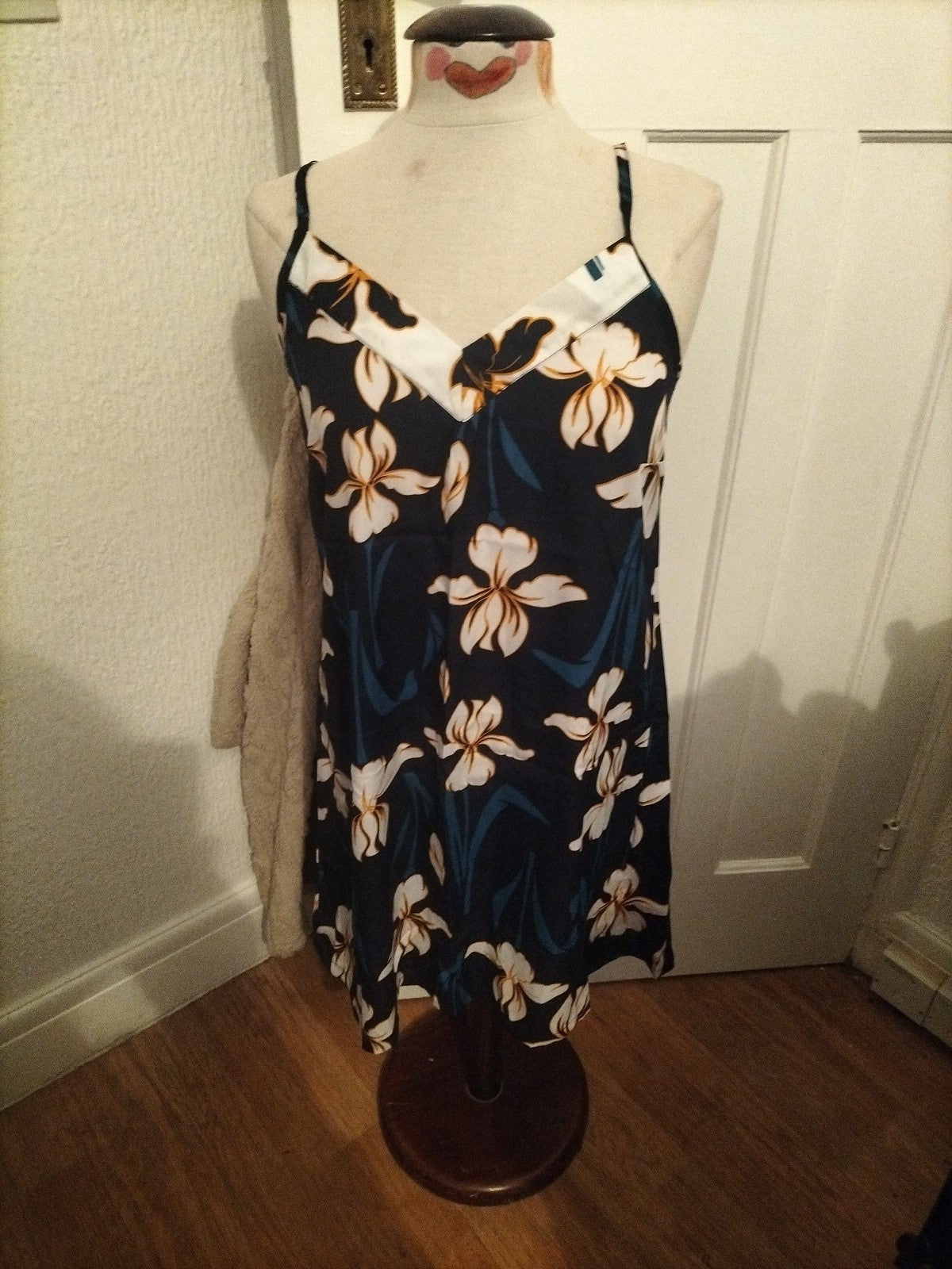 Ladies Pep&Co Size 8-10 Navy Floral Blue Yellow Sleeveless Blouse