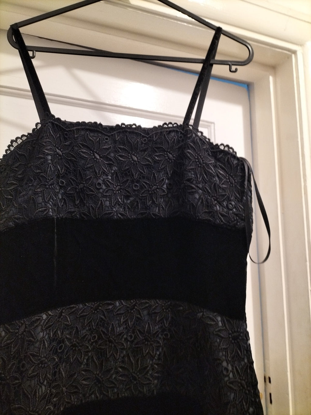 Ladies Medium Black Floral Lace Detailed Sleeveless Dress