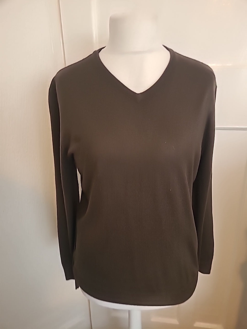 Mens Thomas Nash Size Small  Brown V Neck Lightweight Jumper