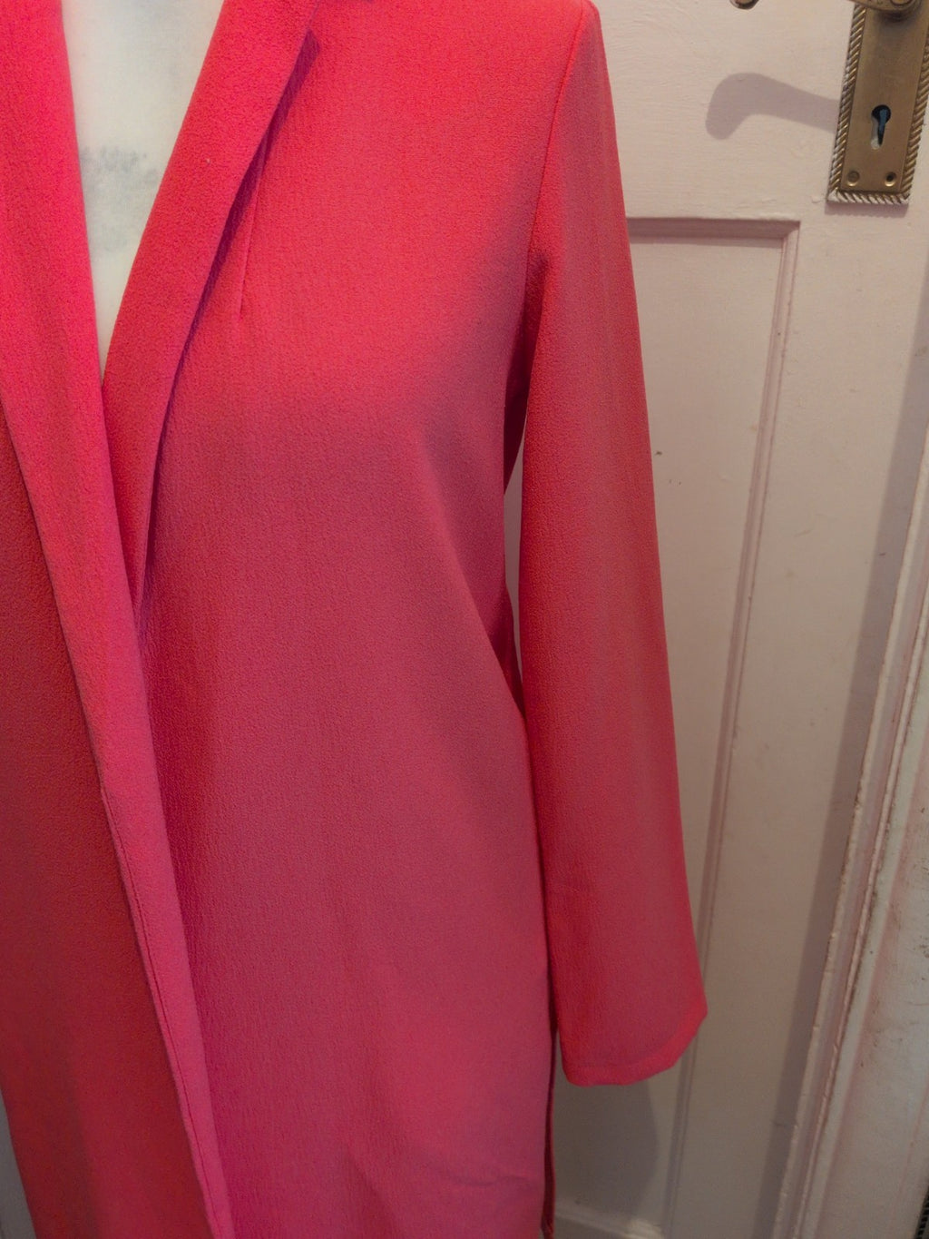 Ladies Cameo Rose Size 12 Pink Open Long Sleeve Longline Blouse Open