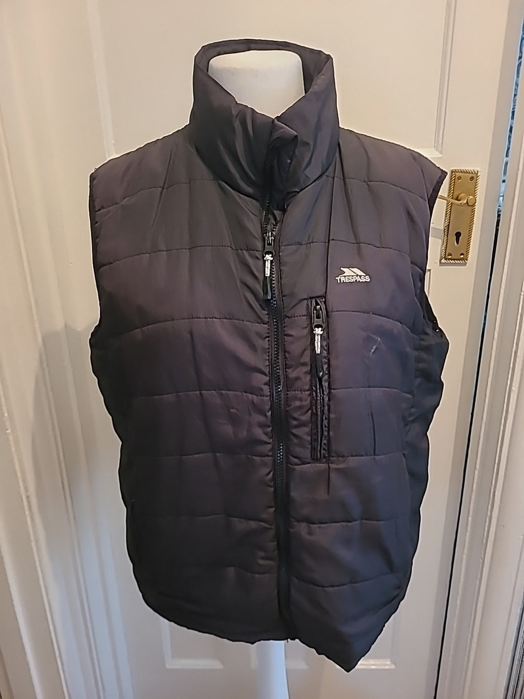 Mens Trespass Size Large Black Sleeveless Puffer