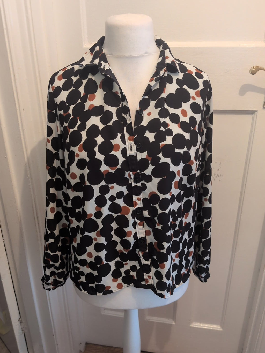 Tu 14 Brown Black White Long Sleeve Buttoned Blouse