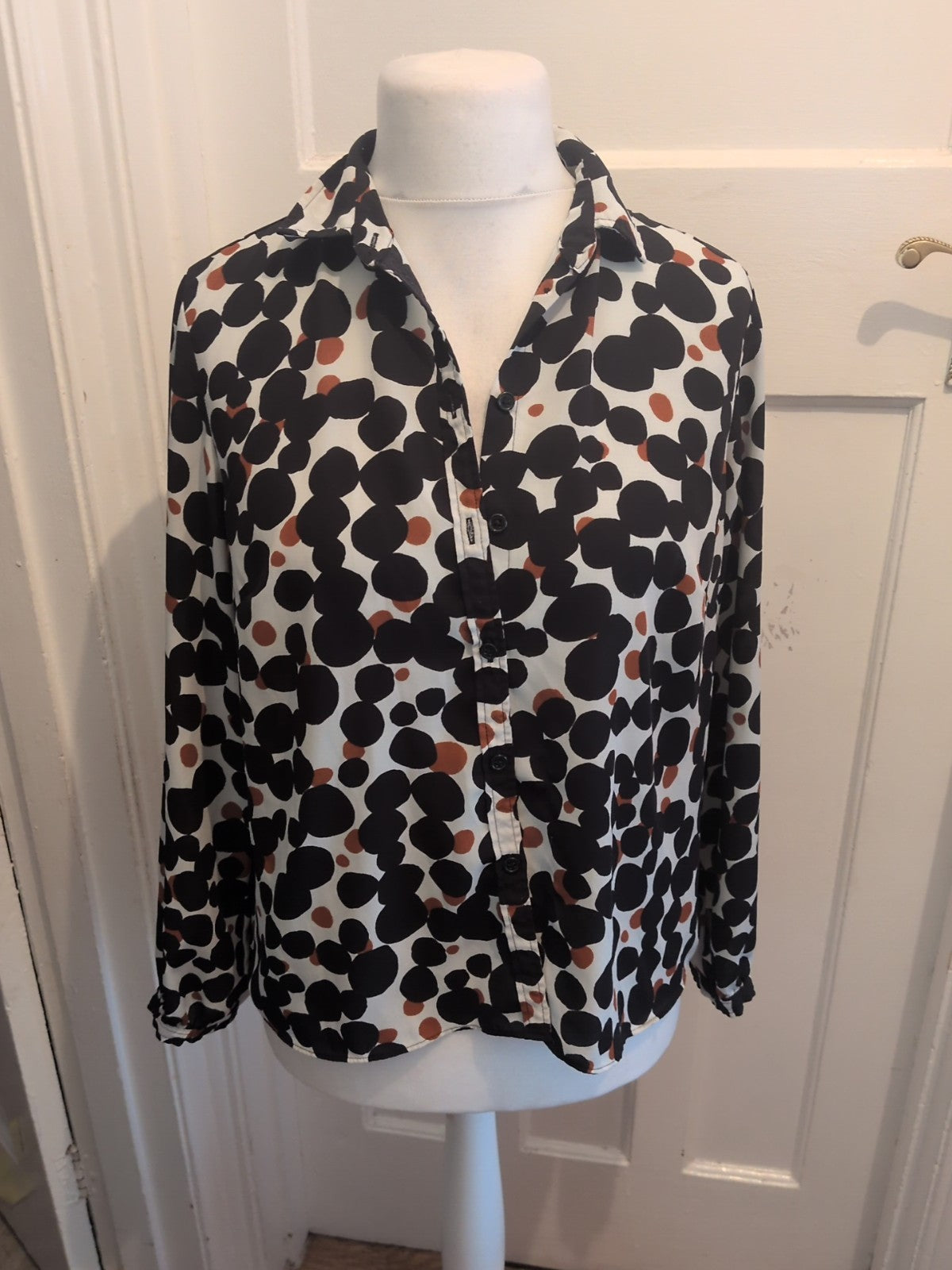 Tu 14 Brown Black White Long Sleeve Buttoned Blouse