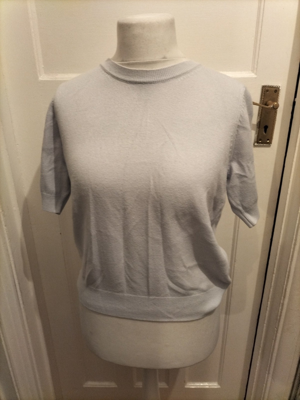 Ladies Size Medium Pale Lilac Short Sleeved Top