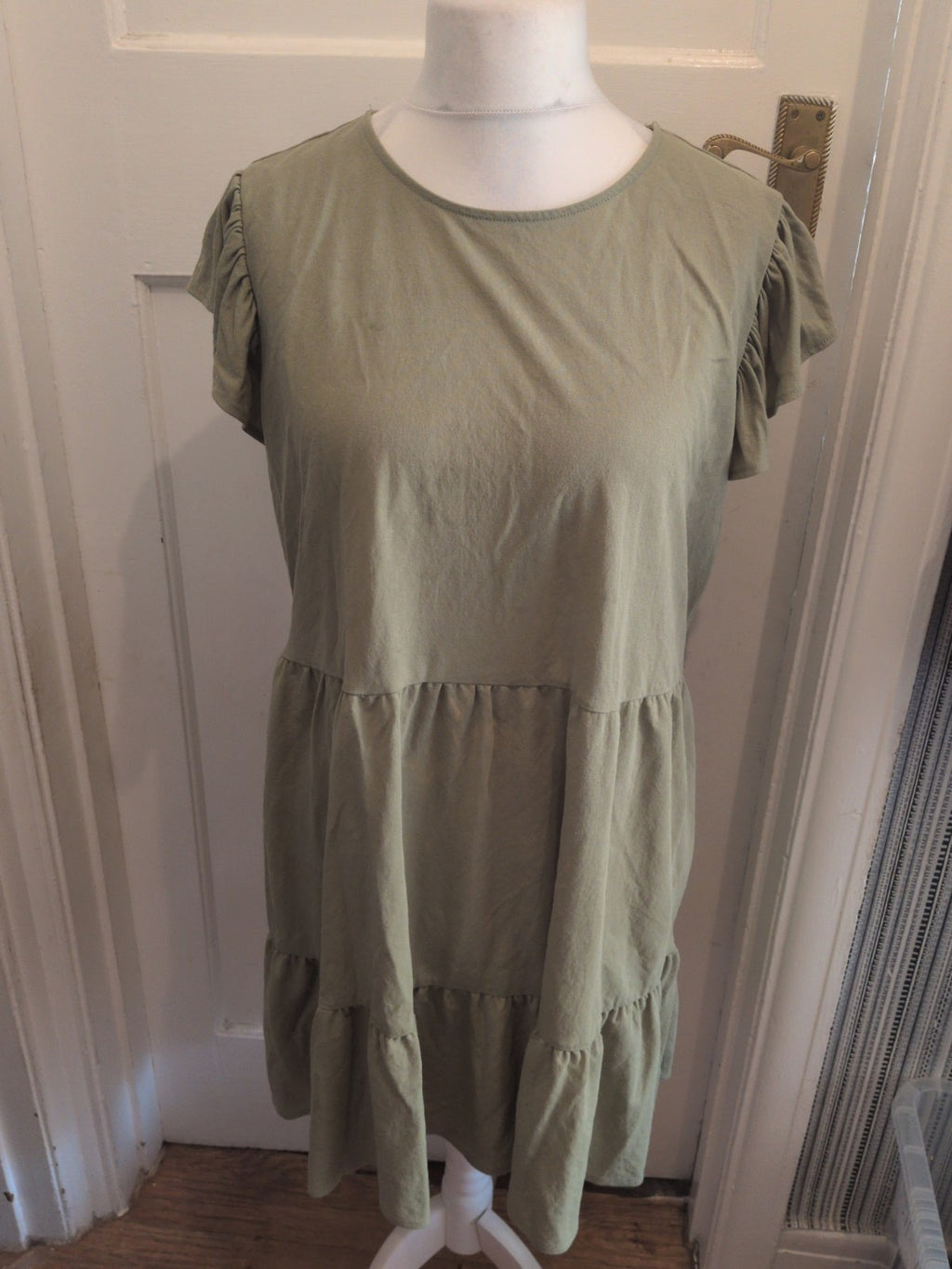 Ladies Primark Size Large Green Round Neck Short Sleeve Dress