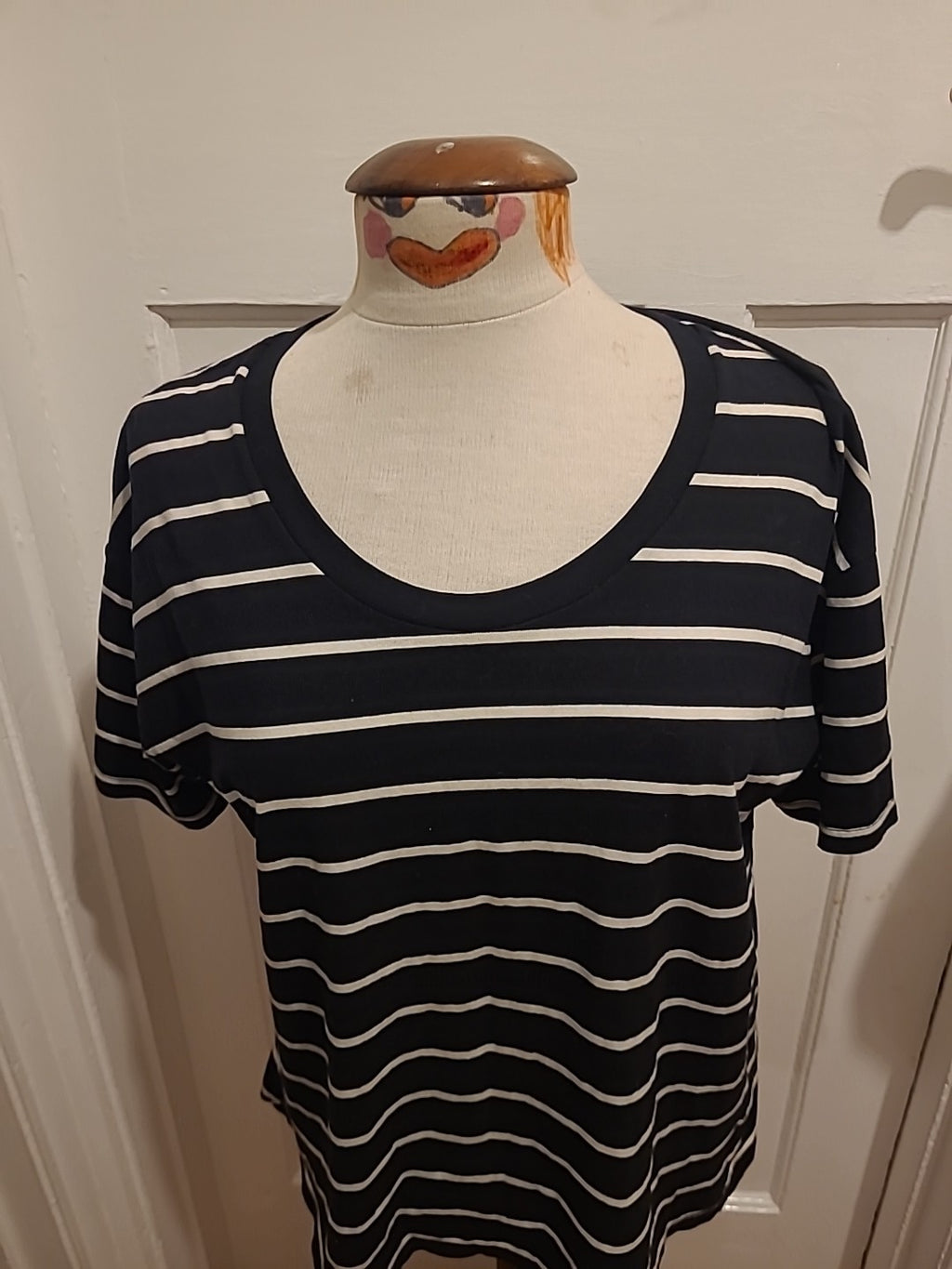 Ladies Topshop Size 12 Black And White Striped Short Sleeve Top