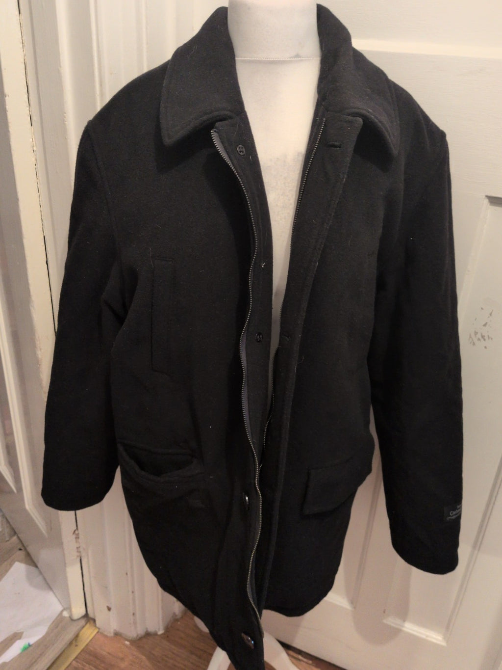 Carabou Large Black Lined Padded Feel Coat