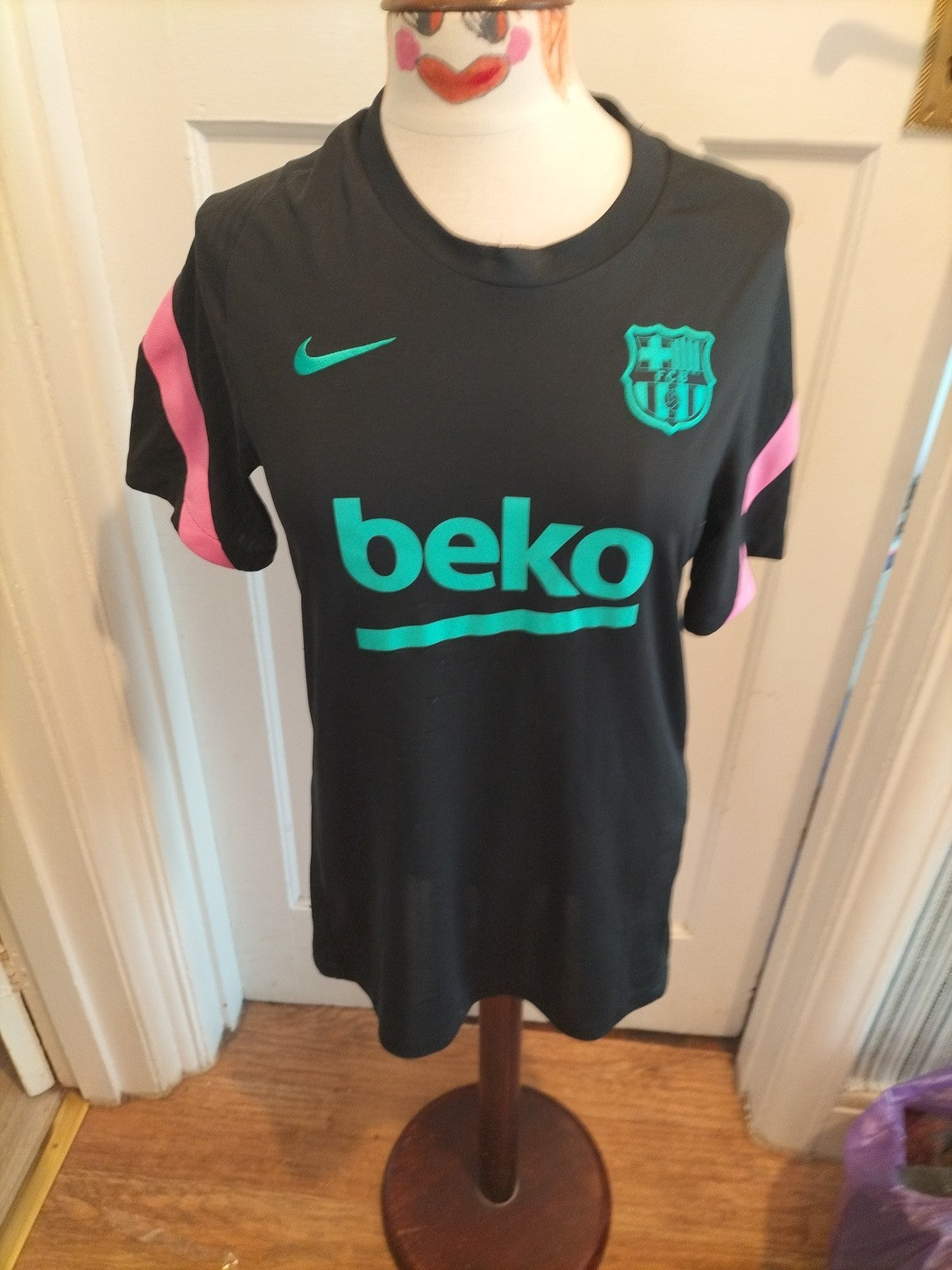 Mens Size Small Barcalona Shirt