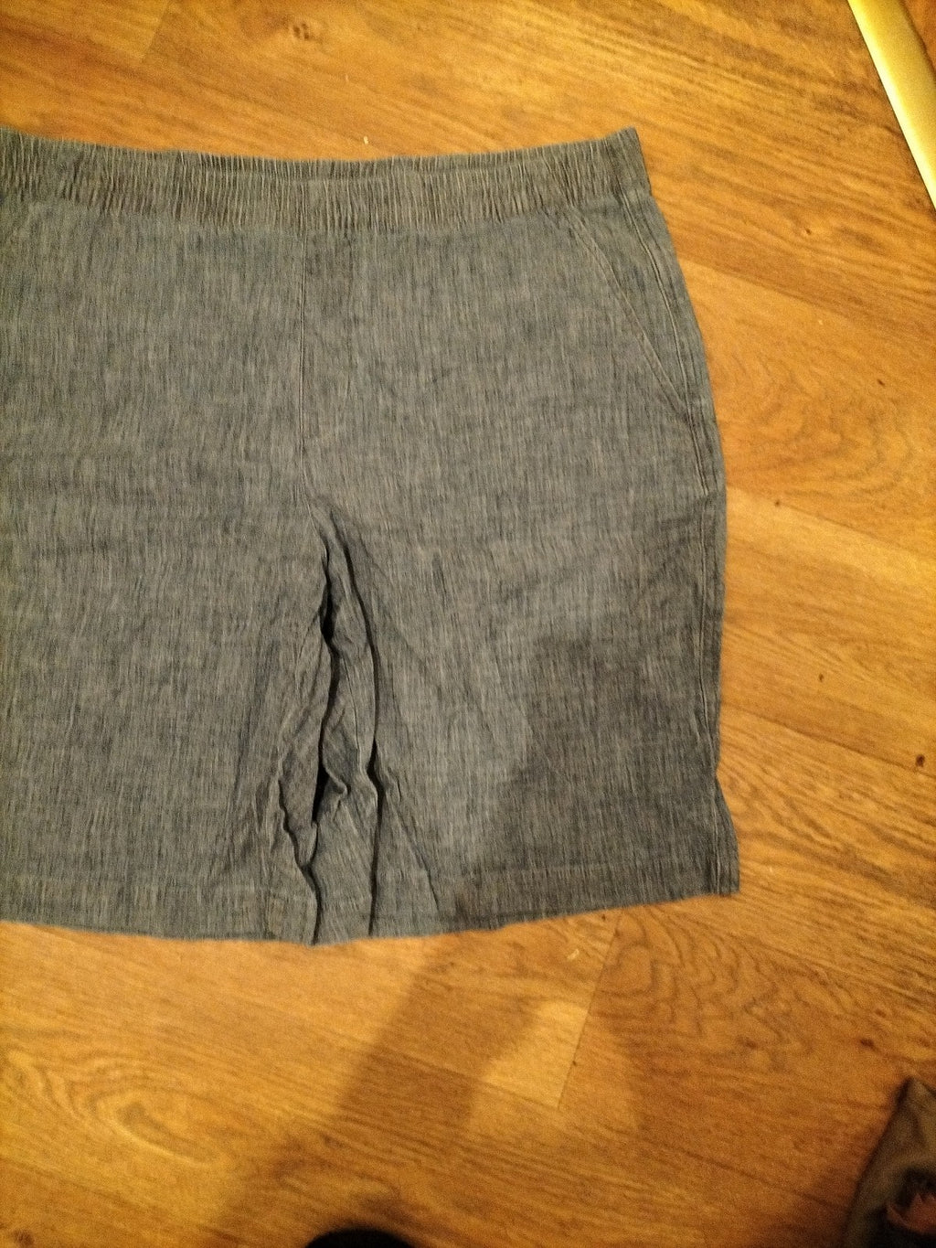 Ladies Lands End Size 18 Grey Elasticated Shorts