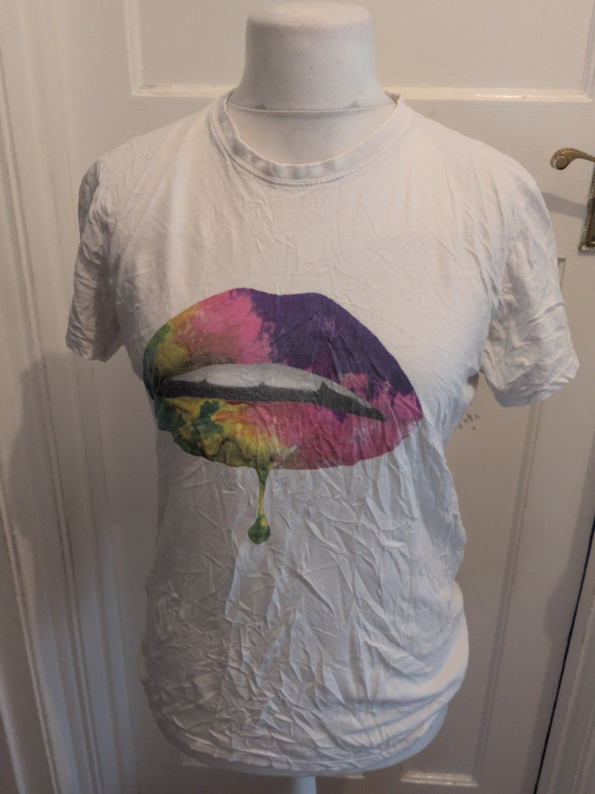 Medium White "Lips" Short Sleeve T-shirt