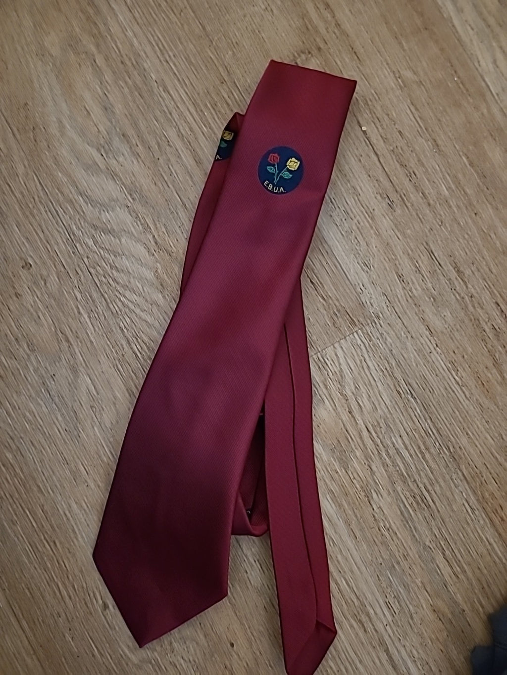 Mens Glenbourne Red 100% Polyester Tie