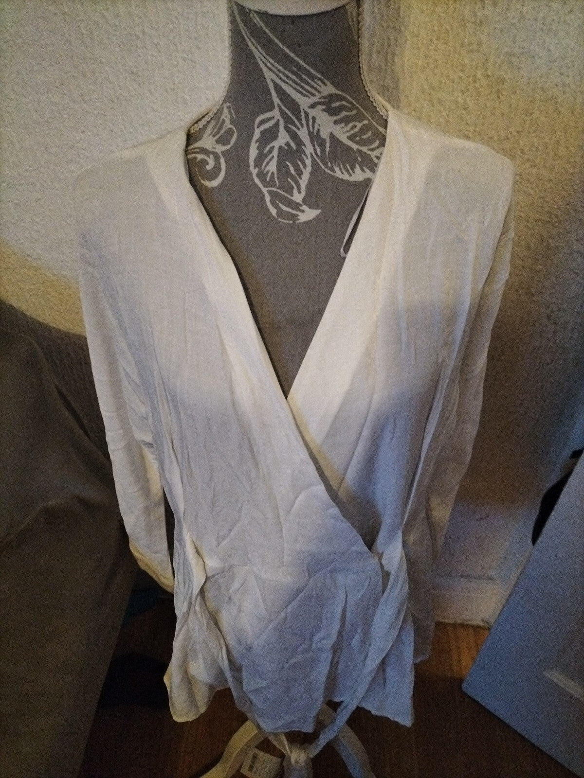 Ladies Miss Sparrow Size Small White Long Sleeved Blouse