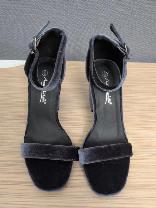 Anne Michelle UK 3 Metallic Grey Wedge Heels