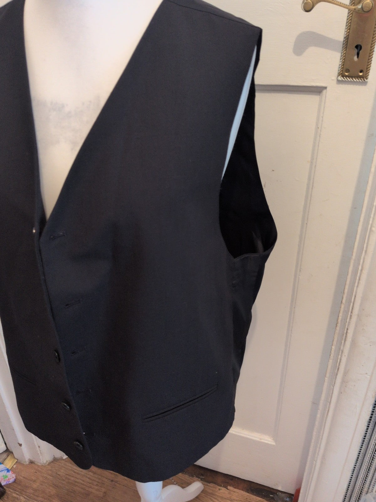 HR Tailoring Large Black Waistcoat