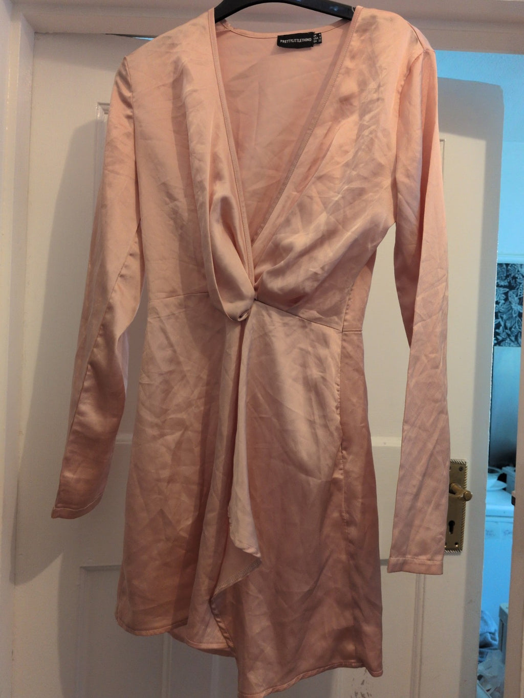 Prettylittlething 4 Pink V Neck Long Sleeve Dress