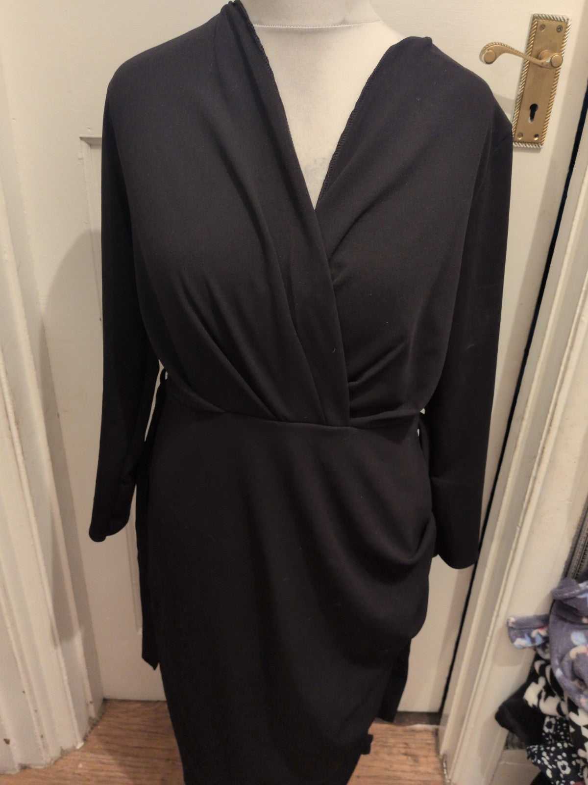 Boohoo 16 Black V Neck Long Sleeve Long Length Dress