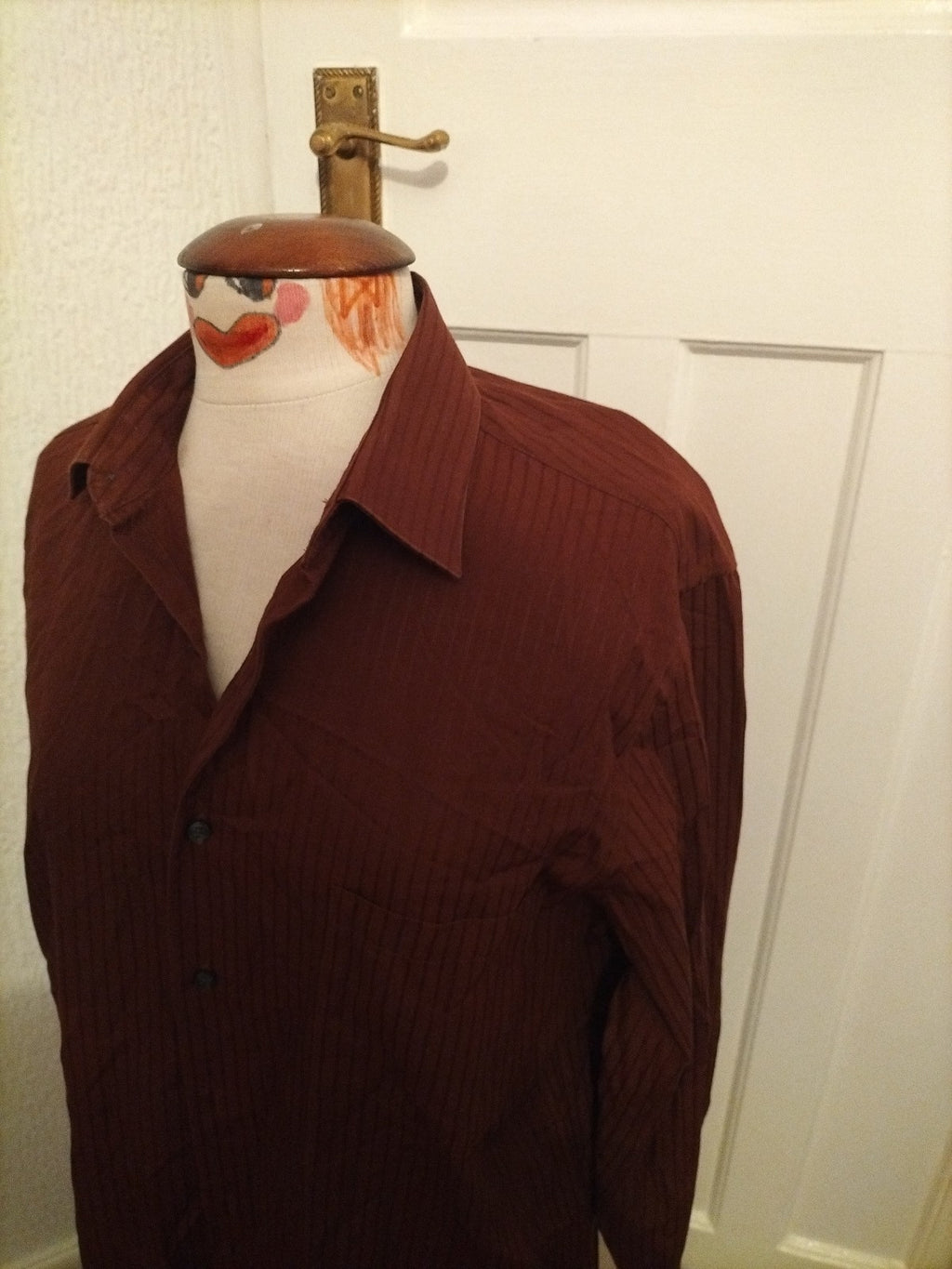 Mens Van Heusen Size 16 Collar Brown Striped Long Sleeved Shirt