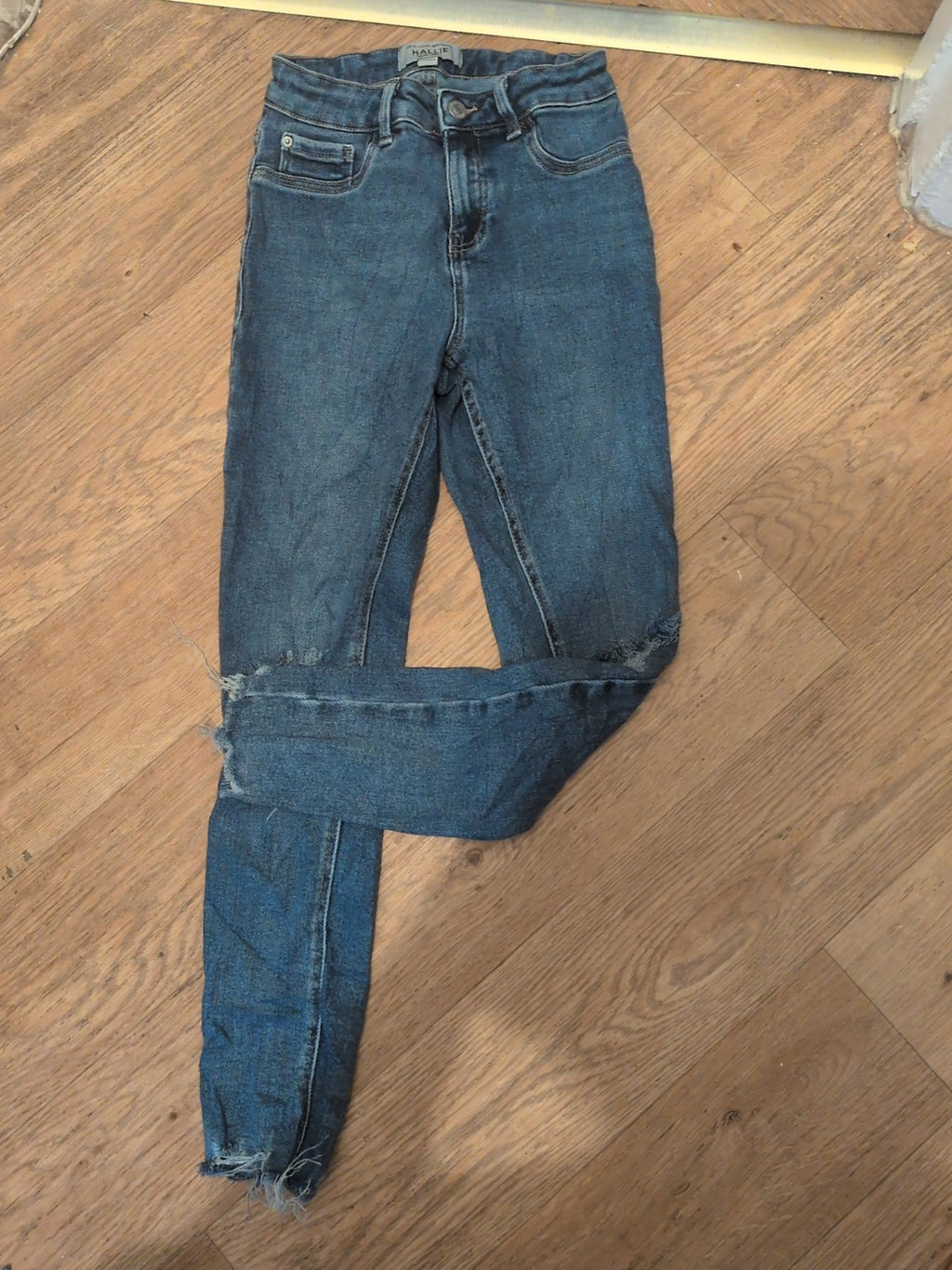 New Look 915 13 Years "Hallie" Ripped Jeans