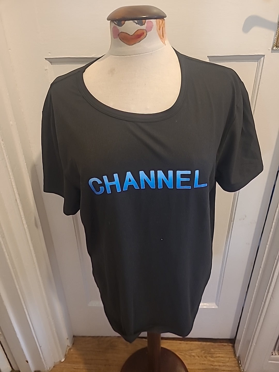 Ladies Size XL Black Woth Blue Logo Short Sleeved Tshirt