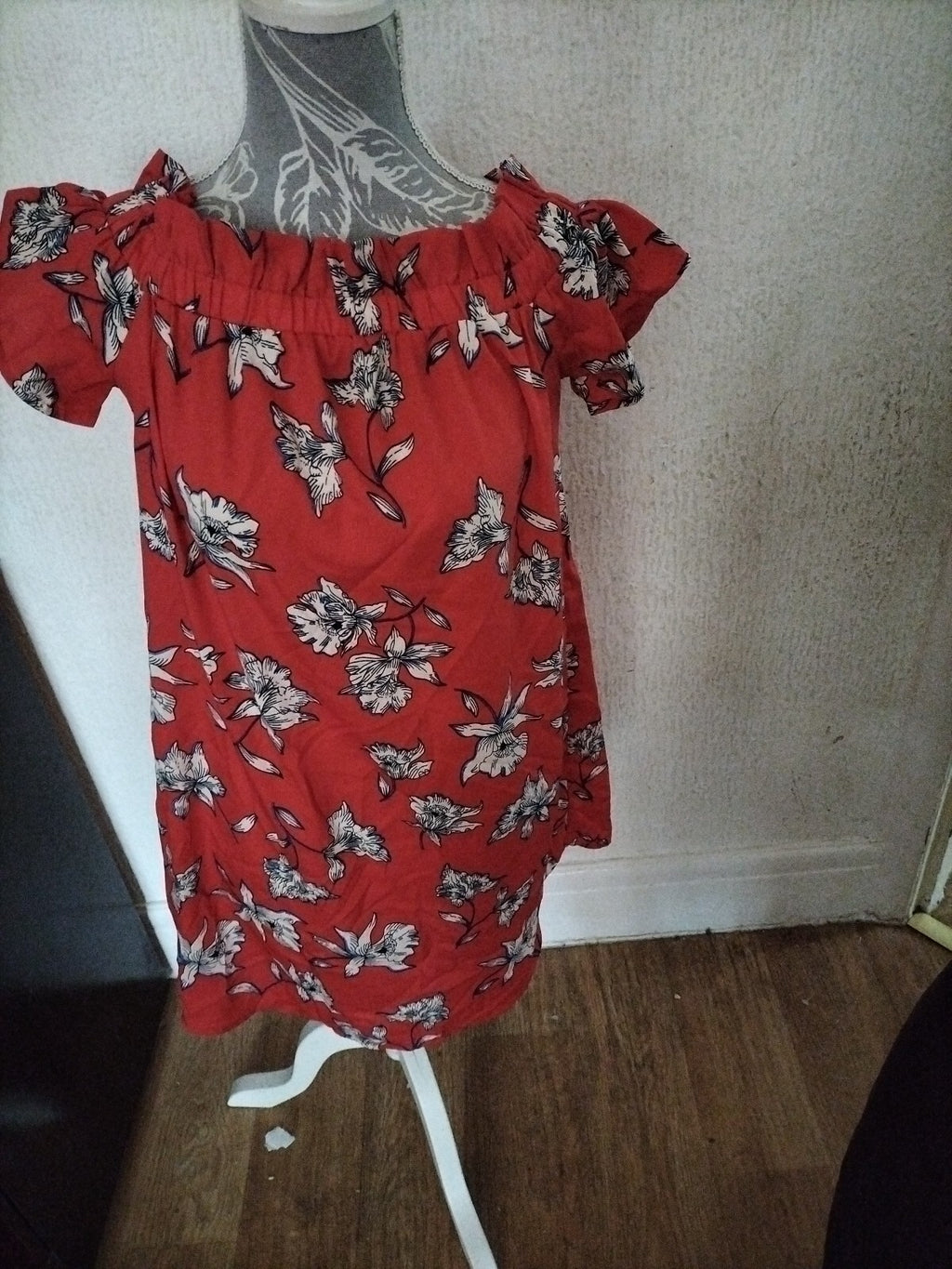 Ladies Primark Size 12 Red Floral Wode Neck Dress